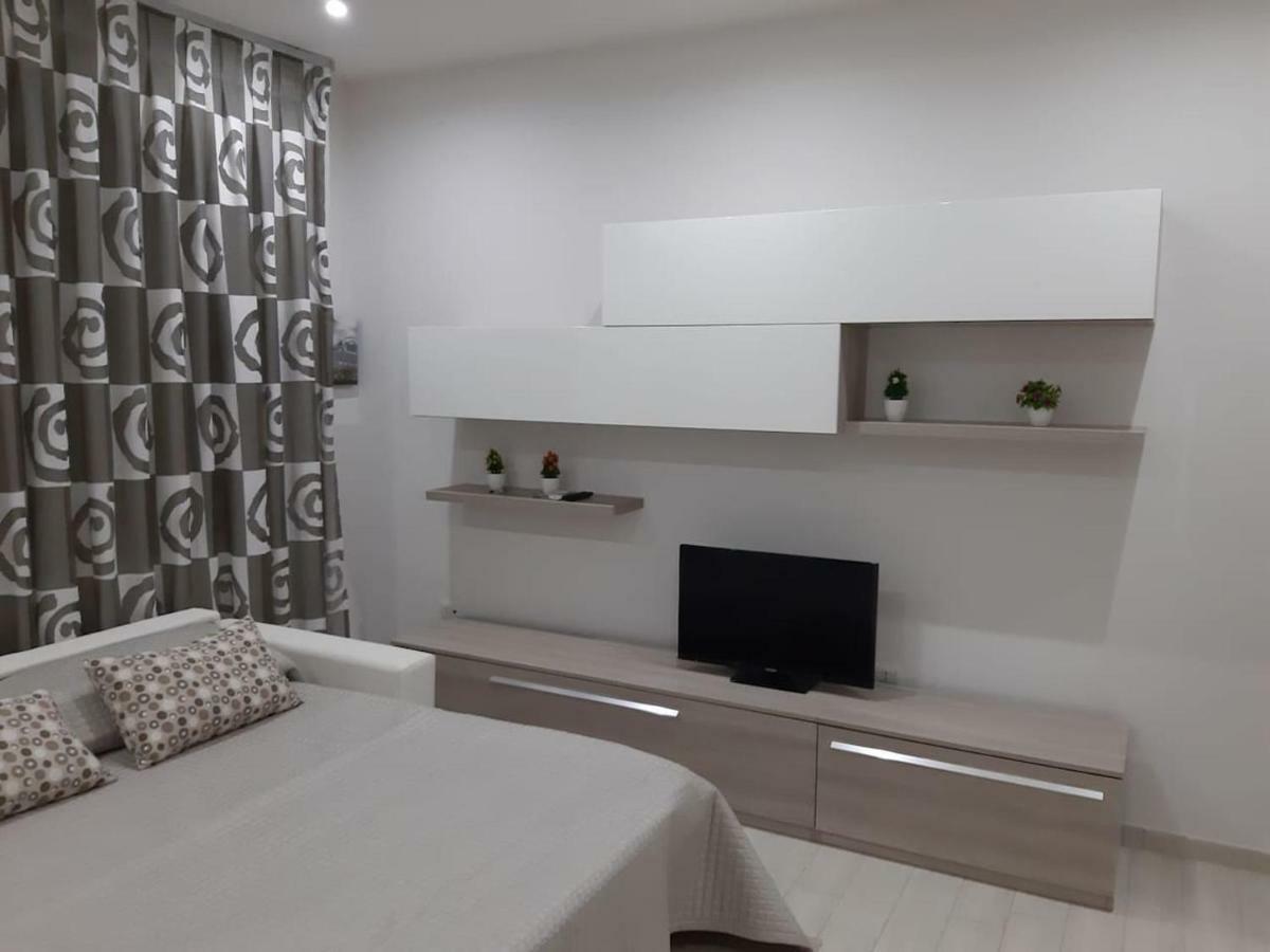 Hotel La Casa Di Donatella à Naples Extérieur photo