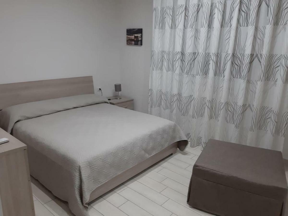 Hotel La Casa Di Donatella à Naples Extérieur photo