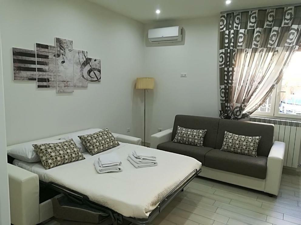Hotel La Casa Di Donatella à Naples Extérieur photo