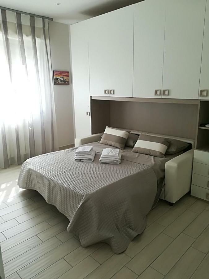Hotel La Casa Di Donatella à Naples Extérieur photo