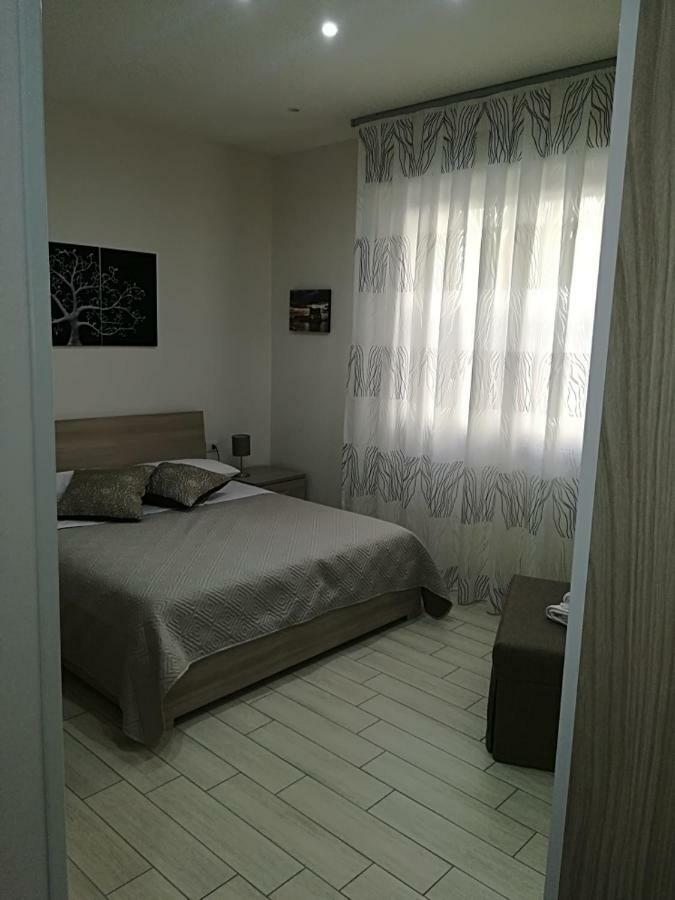 Hotel La Casa Di Donatella à Naples Extérieur photo