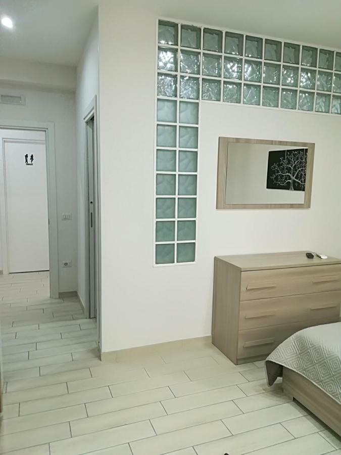 Hotel La Casa Di Donatella à Naples Extérieur photo
