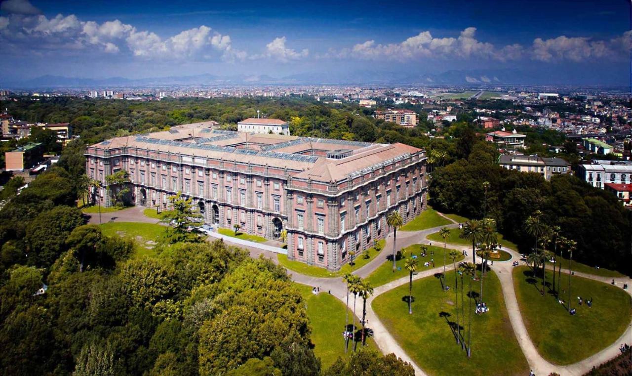 Hotel La Casa Di Donatella à Naples Extérieur photo