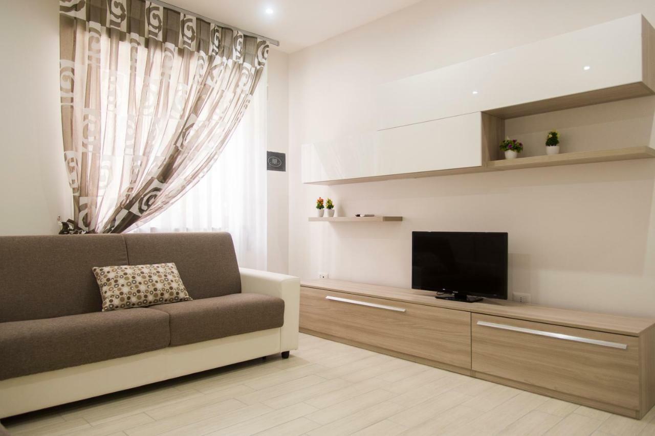Hotel La Casa Di Donatella à Naples Extérieur photo
