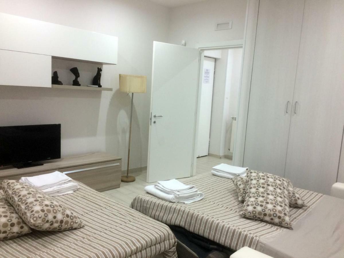 Hotel La Casa Di Donatella à Naples Extérieur photo